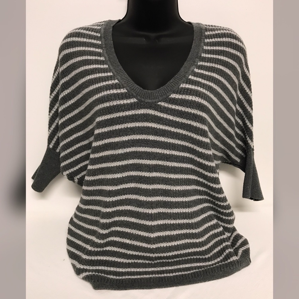 Express size XS sweatshirt top.
